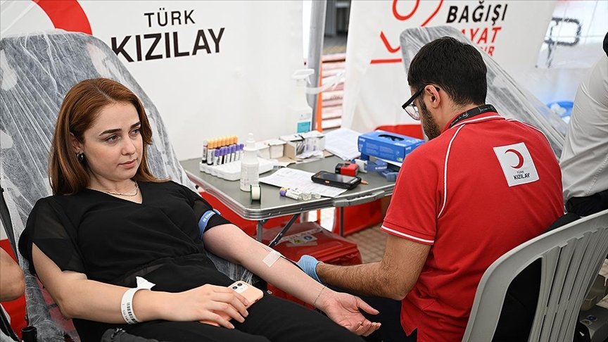 2025'te Kadın ve Gençlerin Kan Bağışındaki Artışı