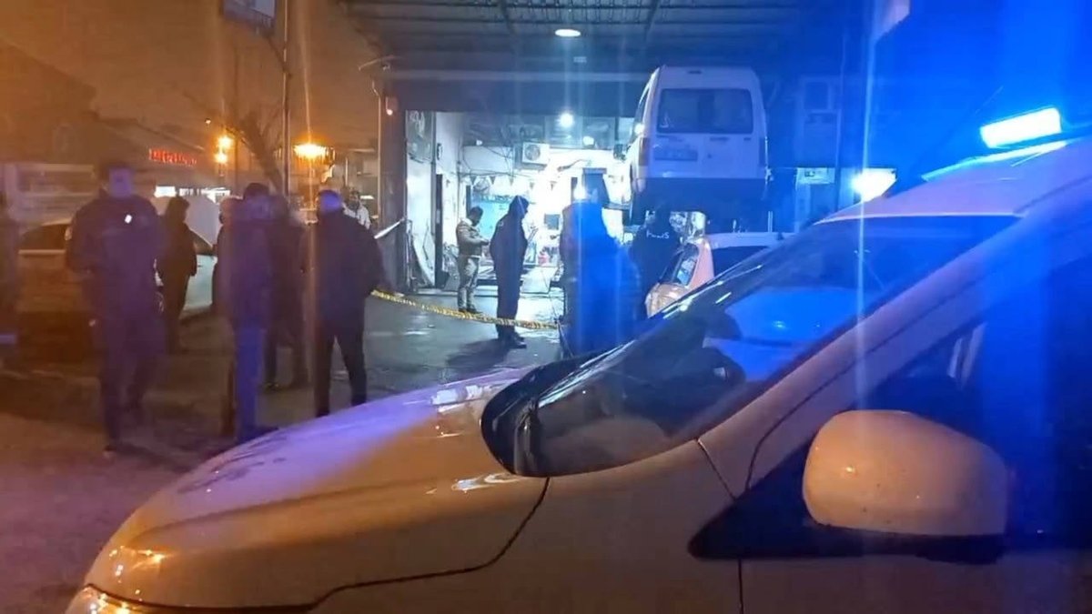 Diyarbakır'da İş Yerine Yapılan Silahlı Saldırıda 1 Kişi Hayatını Kaybetti