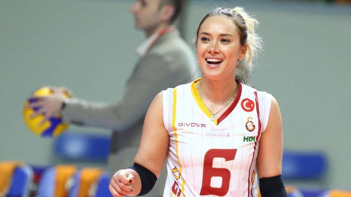 Voleybolcu Derya Çayırgan İBB Soruşturmasında Gözaltına Alındı