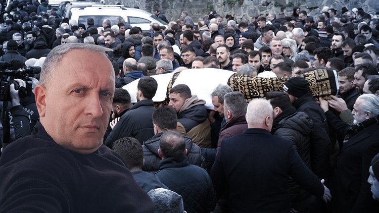 Saç Ekimi Sırasında Fenalaşarak Hayatını Kaybetti! Ailesi Bilgi Verdi: Sürekli Sağlık Kontrolleri Yaptırıyormuş