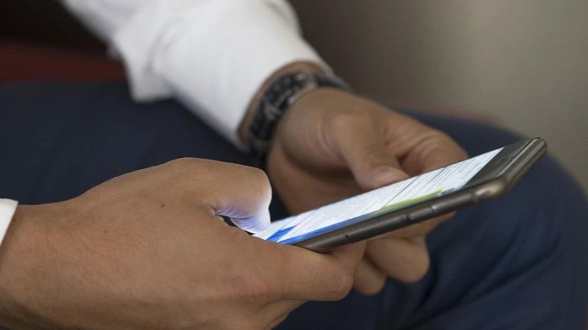 Küresel Akıllı Telefon Gönderimleri 2025'te Yüzde 2 Yükseldi! Zirve Sabit Kaldı