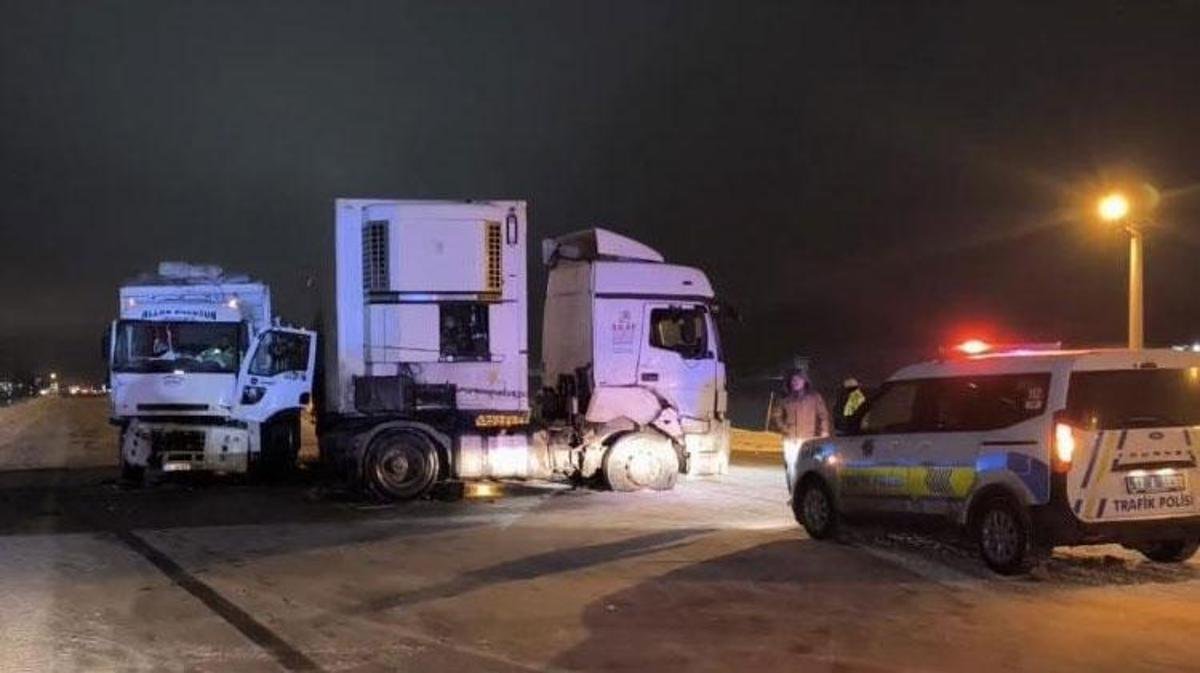 Bitlis-Tatvan Yolunda Meydana Gelen Trafik Kazasında 1 Yaralı
