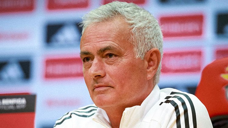Porto-Benfica maçının ardından Mourinho: 'Oyunculara kızgınım!'