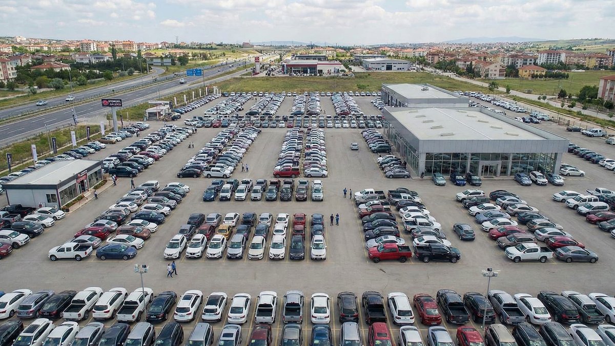 2025 Yılında İkinci El Araç Pazarında Tarihi Zirve Yaşandı