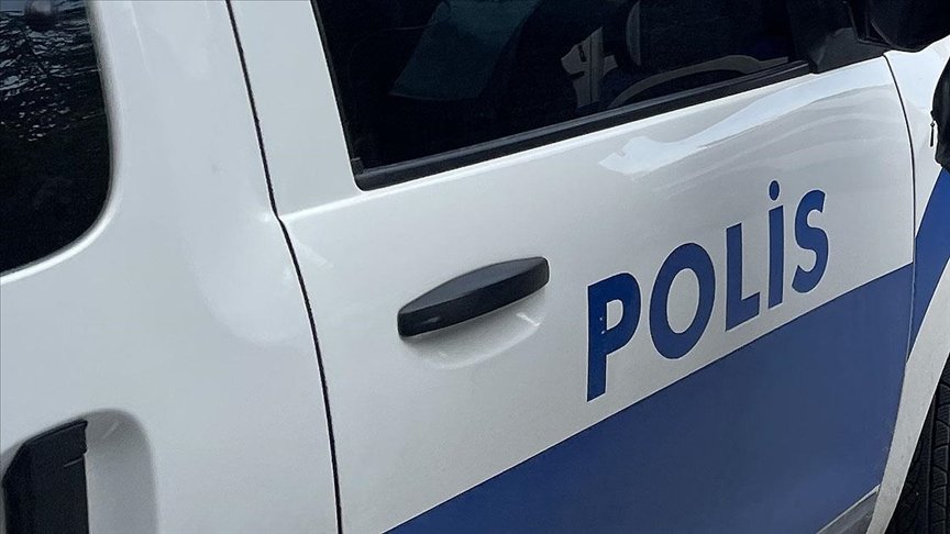 Sosyal medya aracılığıyla dolandırıcılık yapan 19 şüpheli yakalandı
