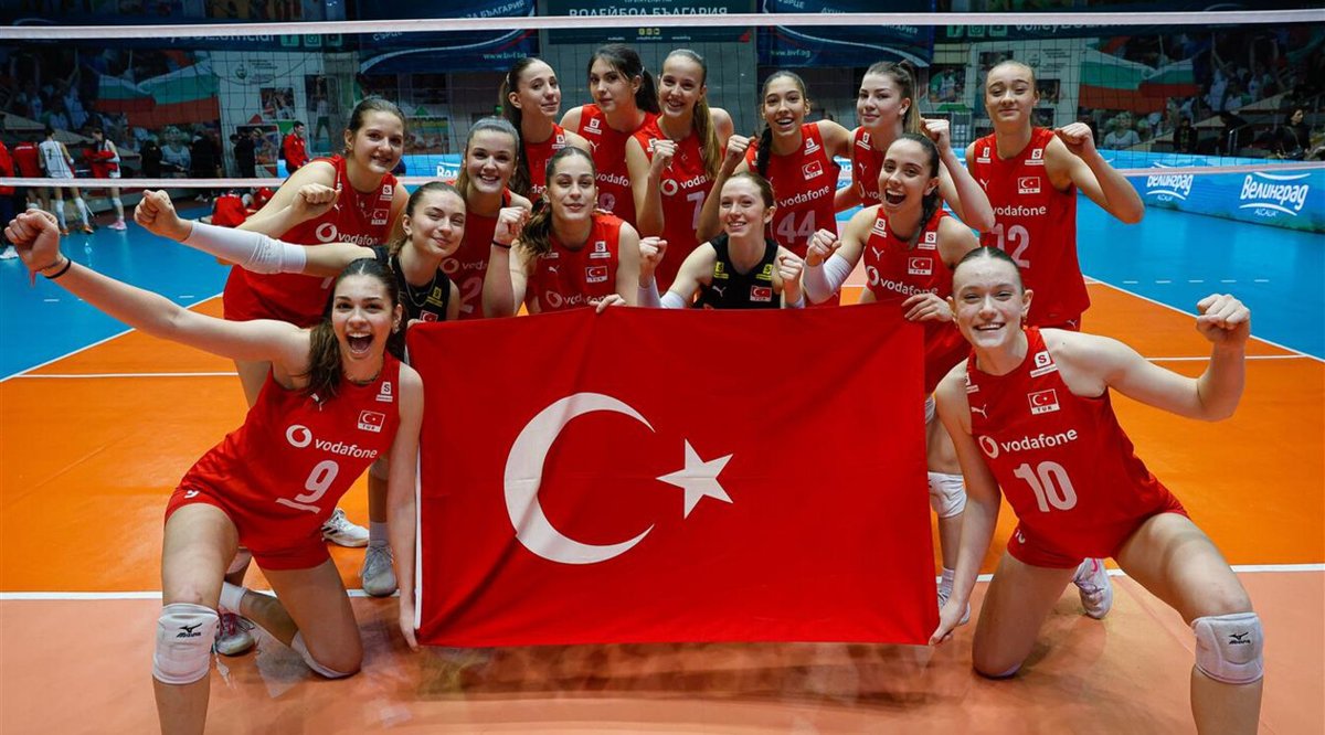 U18 Kadın Milli Takımımız Avrupa Şampiyonası'nda Finale Yükseldi