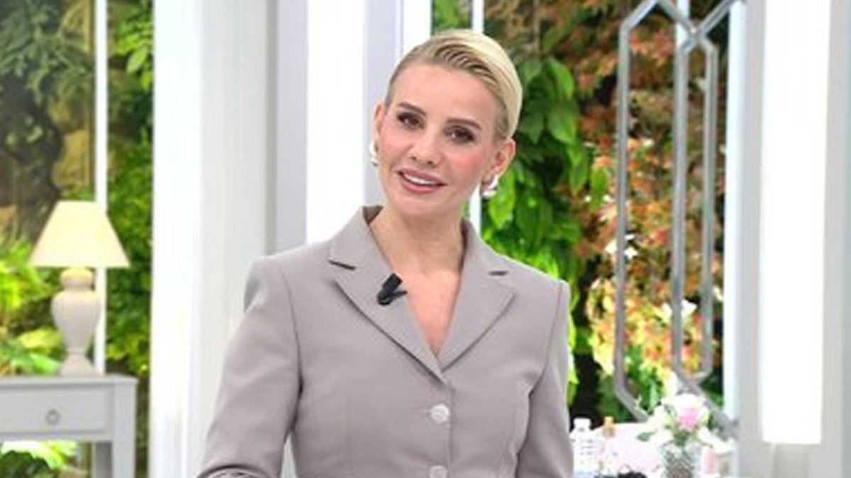Esra Erol "Şeriat Yok" Dedi, Gerici Gruplar Tedirgin Oldu: Hedef Alındı