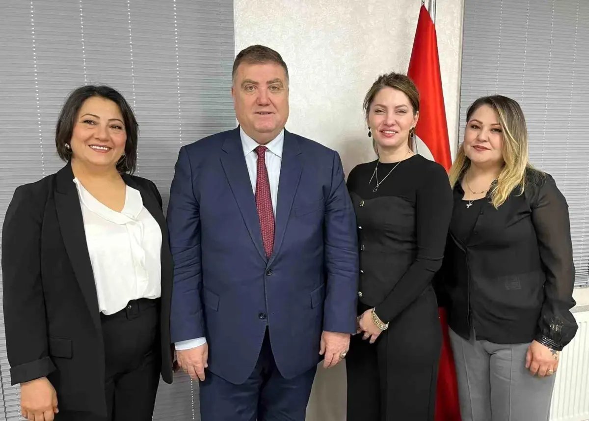 İzmir'de Kadınlar İçin Yeni Bir Komisyon Oluşturuldu