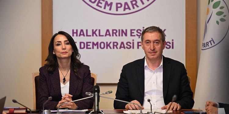 Tülay Hatimoğulları: Kürtsüz Bir Suriye'nin Hedefi Belirleniyor