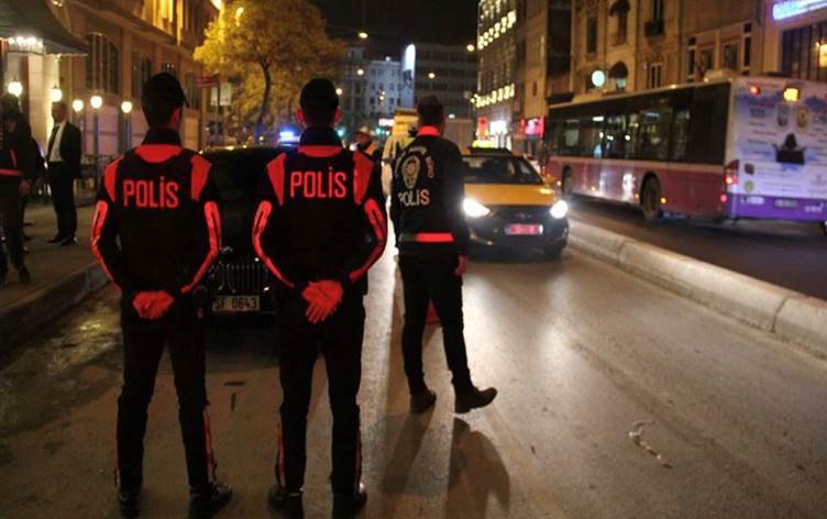 İstanbul ve Ankara'da Asayiş Operasyonlarında 2000'den Fazla Gözaltı