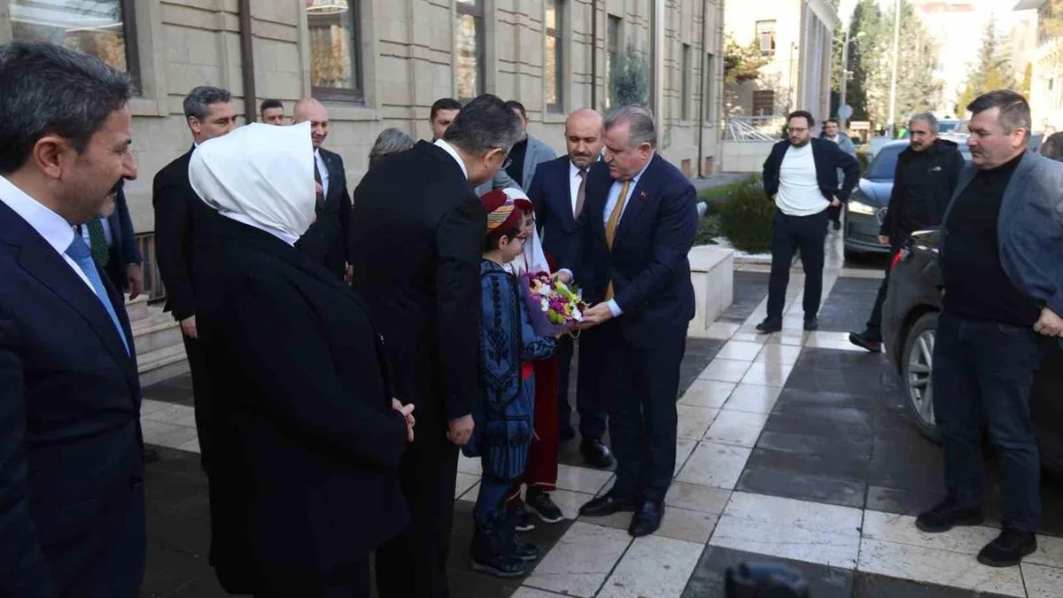 Gençlik Ve Spor Bakanı Dr. Osman Aşkın Bak, Eskişehir’i Ziyaret Etti