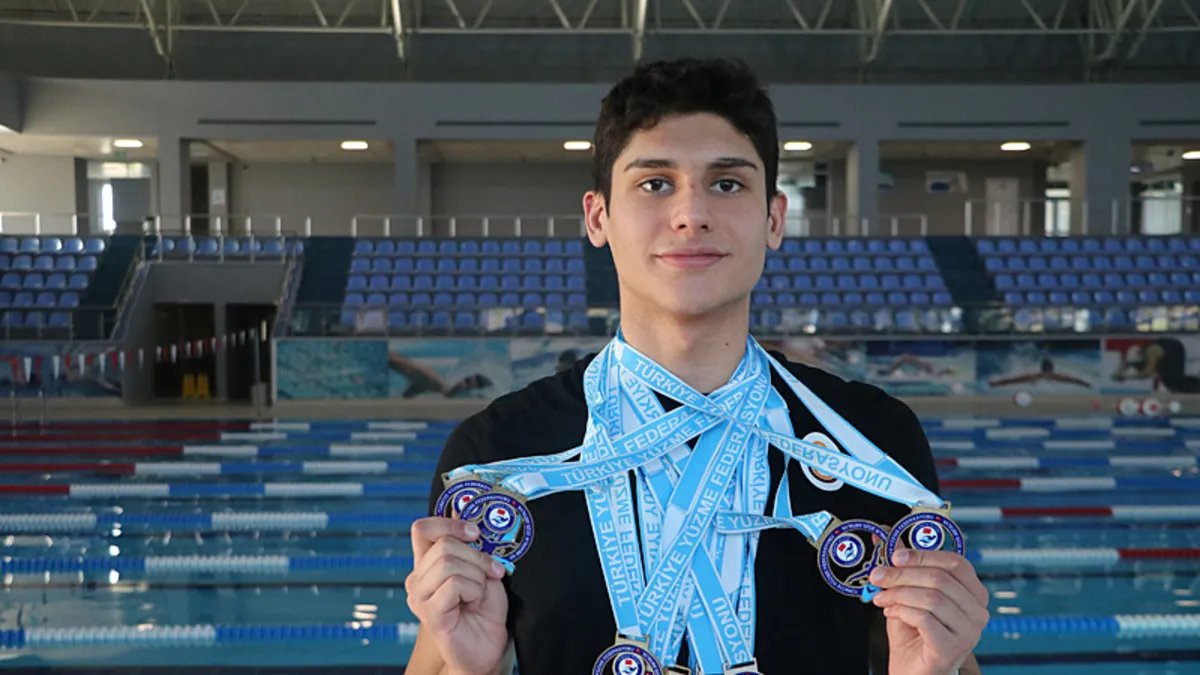 Ağabeyine İlham Alarak 5 Yaşında Yüzmeye Başladı: Genç Sporcu Madalyaları Topluyor!