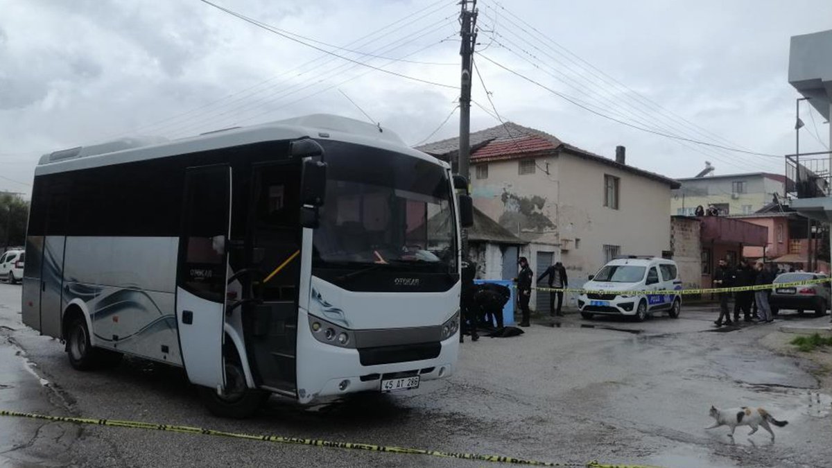 Yedi Çocuğa Sahip Kadın Sokakta Acımasızca Öldürüldü