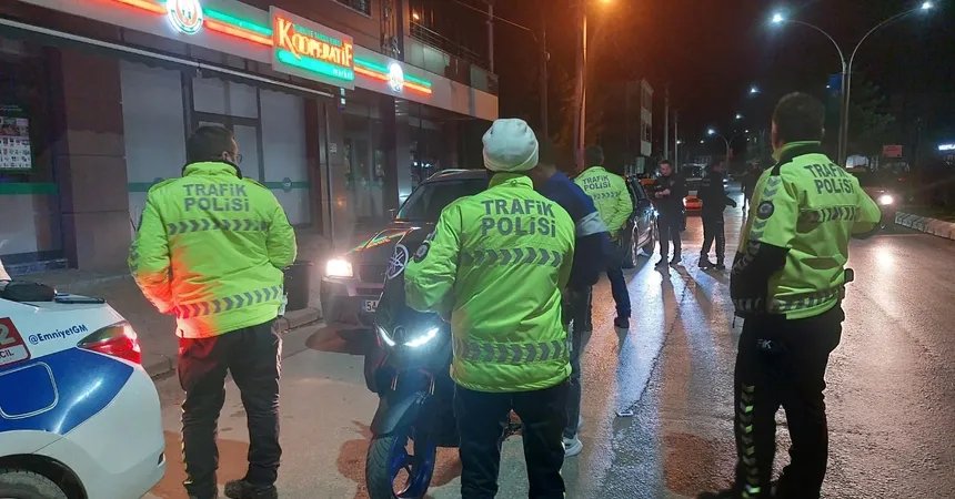 Trafik Ve Güvenlik Uygulaması Cezalarla Dolu Oldu
