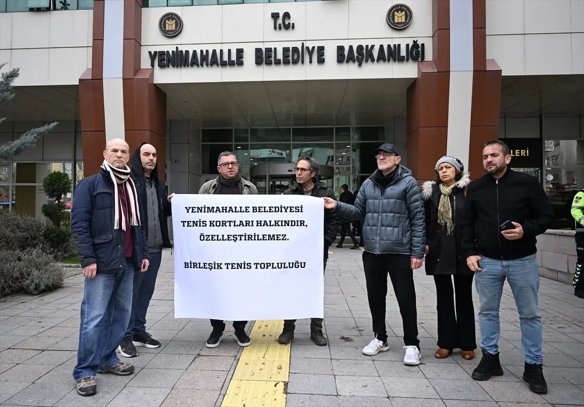 Yenimahalle'de Tenis Sahaları İçin Protesto Düzenlendi