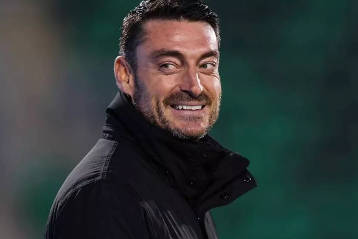 Eintracht Frankfurt'un Yeni Teknik Patronu Albert Riera Atandı