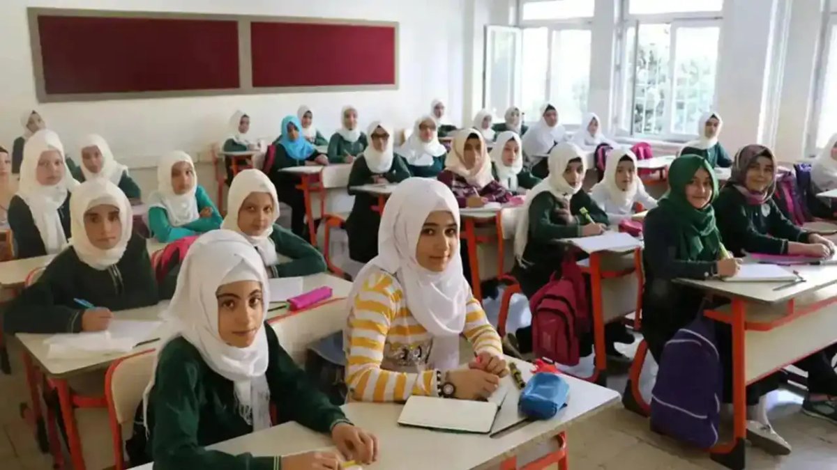 Yarıyıl Tatili Bitiyor, Okullar Pazartesi Günü Yeniden Başlıyor