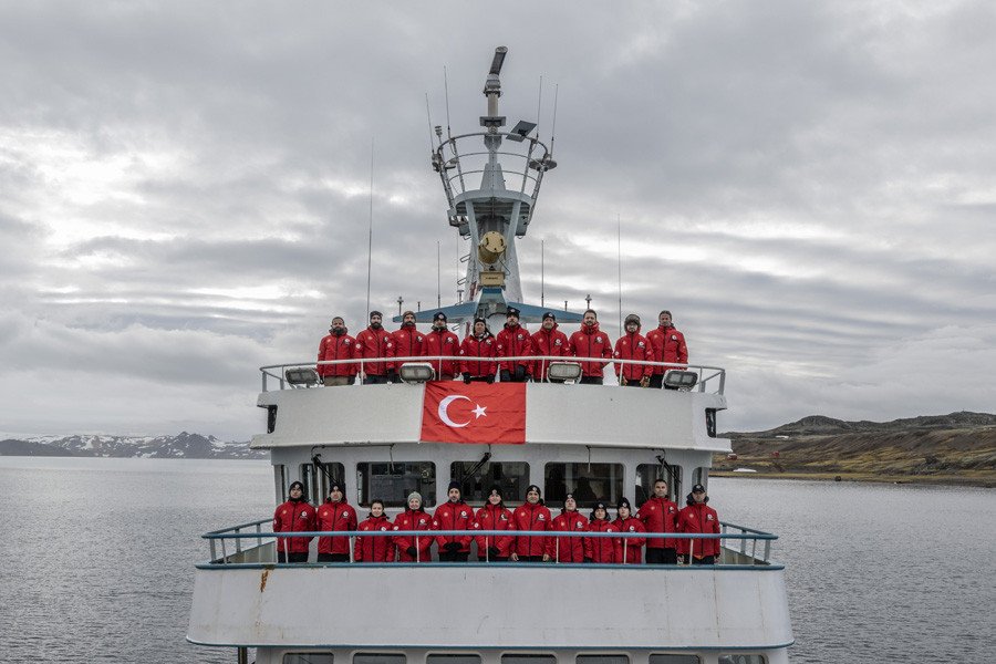 Türk Bilim Grubu Antarktika'da Araştırma Yapıyor