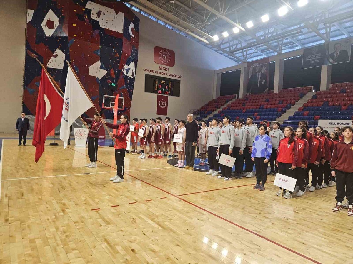 Gençler A Basketbol Yarı Final Müsabakaları Açılış Töreni Gerçekleşti
