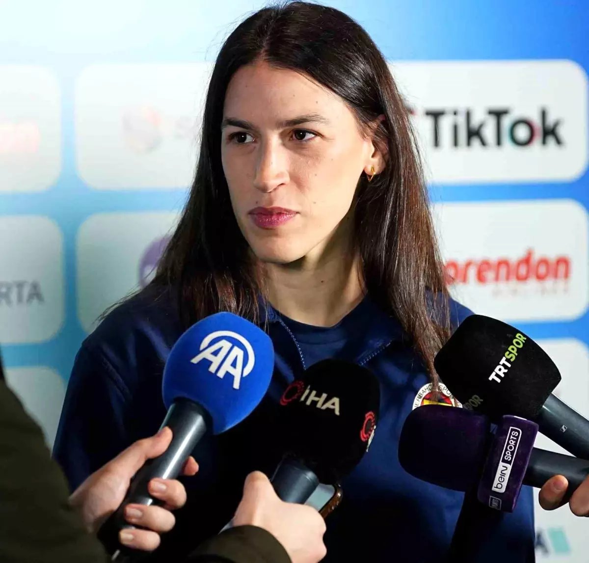 Fenerbahçe Bayan Basketbol Ekibi Şampiyonluk İçin Mücadele Ediyor