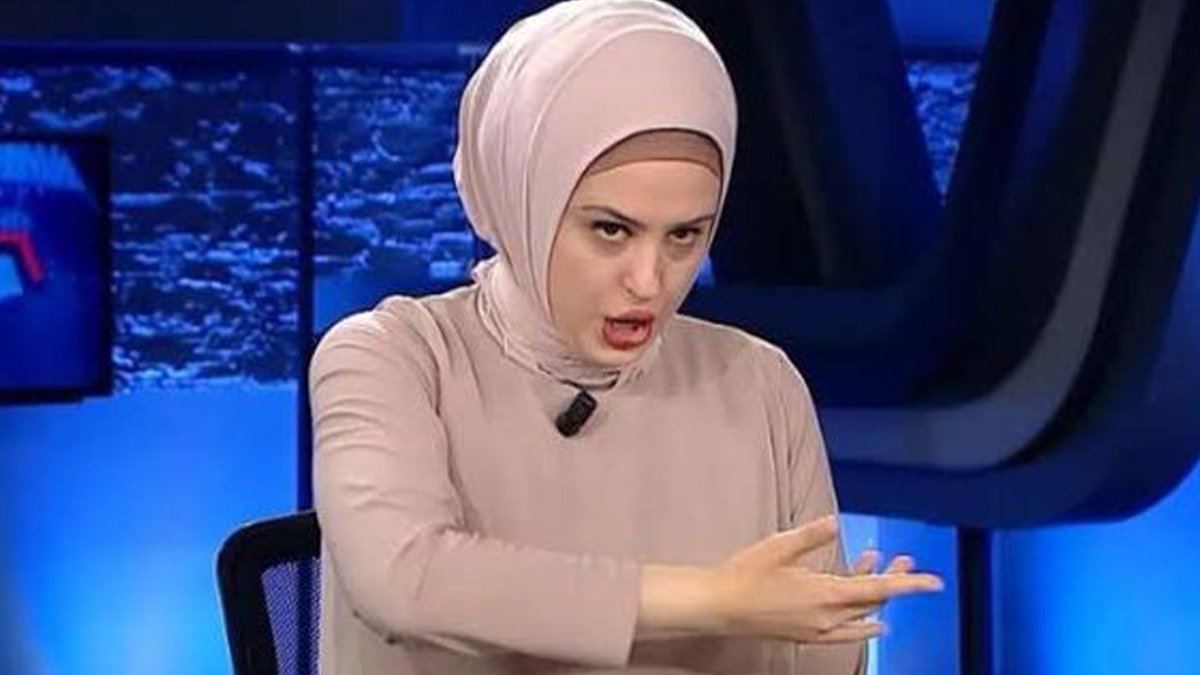 Sağdan Sola Dönüş' İfadesiyle Gündem Oldu! Pelin Hürman Tarzını Yeniledi - Magazin Gelişmeleri