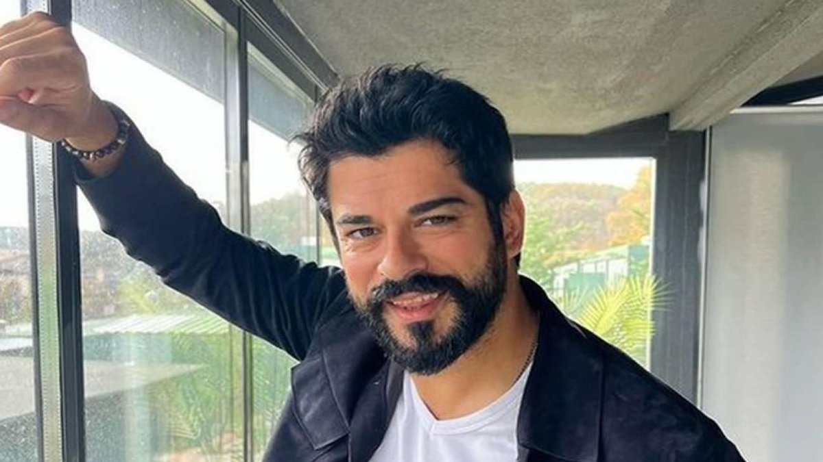 Burak Özçivit'in 35 Milyonluk Oyuncağı Manşetlere Taşındı