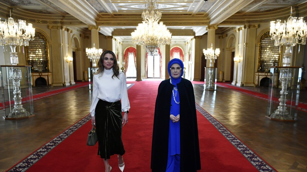Emine Erdoğan, Ürdün Kraliçesi Rania'yı Dolmabahçe Sarayı'nda Ağırladı