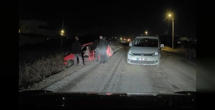 Engelli Şoför Kaza Yaptı, Arkadaşları Onu Kurtardı