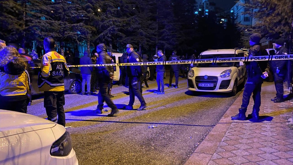 Cezaevinden Çıkan Fail, Ailesini Katledip İntihar Etti