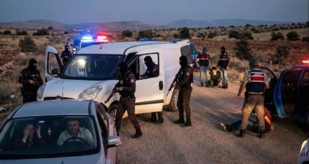 Jandarma Ekipleri Polis Kılığına Girerek Altın Hırsızlığı Yaptı