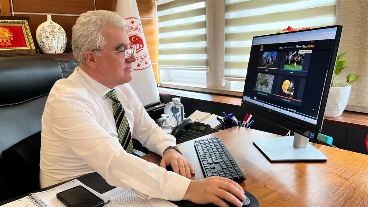 Çanakkale İl Müdürü Borca, "Yılın Kareleri" Oylamasına Katıldı