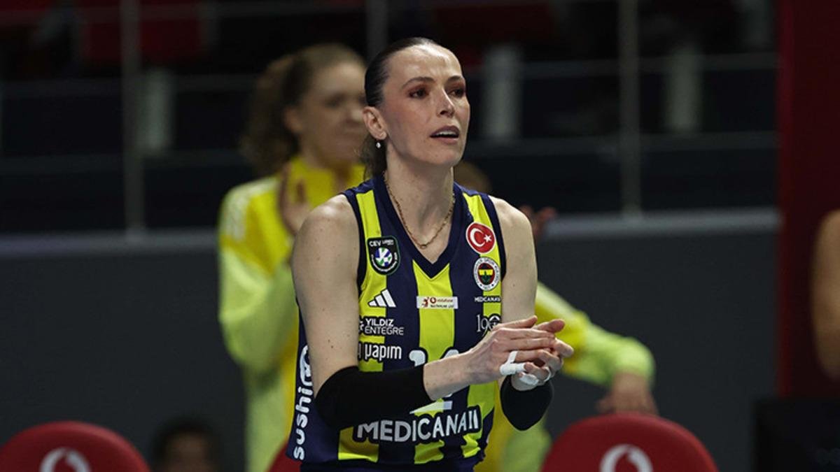 Fenerbahçe, Kadın Voleybol Takımı Kaptanı Eda Erdem'in Anlaşmasını Yeniliyor