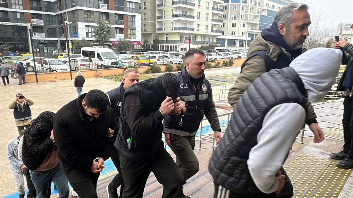 Diplomatik Plakalı Araçla Kaçış Operasyonu: Altı Kişi Gözaltında