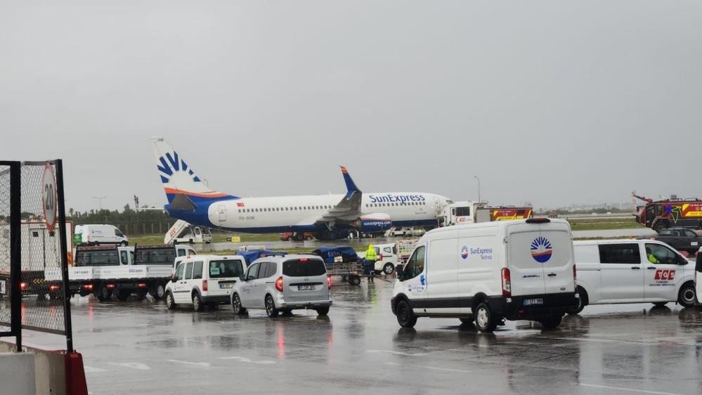 Antalya Havalimanı'nda Yaşanan Korkunç Kaza Kolayca Atlatıldı