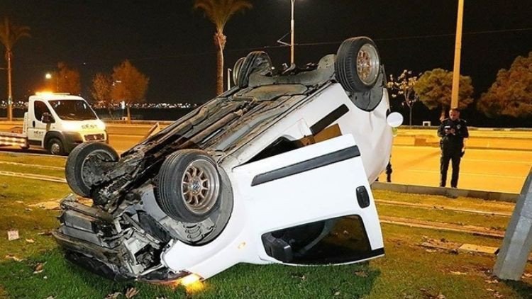 Van'da Araç Devrildi: 1 Kişi Hayatını Kaybetti, 3 Yaralı