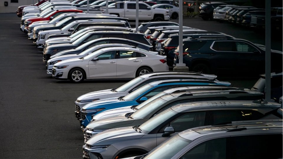 Otomobil Fiyatları Düşerken Talep Yavaşlama Gösterdi