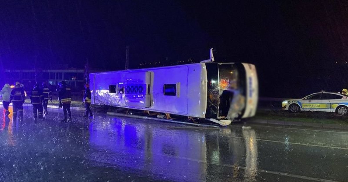 Samsun'da Yolcu Otobüsü Kazası: 6 Kişi Yaralandı