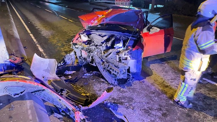 İstanbul D-100 Karayolu'nda Kaza Meydana Geldi: 2 Yaralı