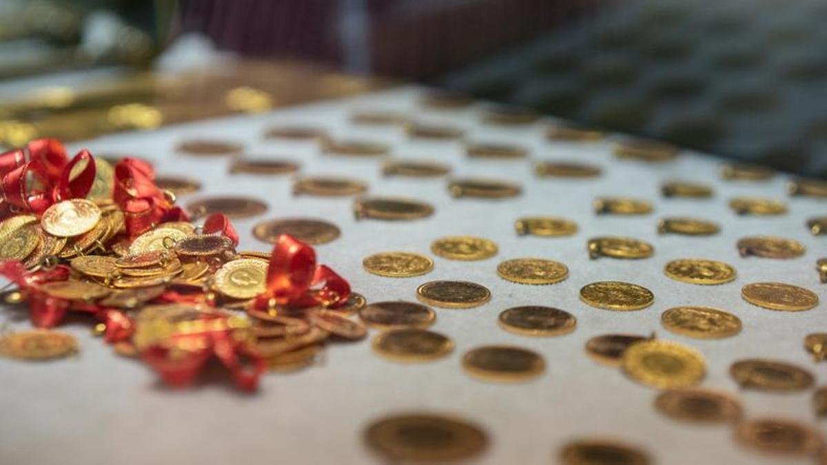 Son Dakika Kapalı Çarşı Altın Değerleri 19 Şubat| Güncel Gram, Çeyrek, Ons Ve Cumhuriyet Altın Fiyatları Ne Kadar?