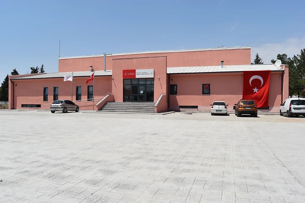 Kapalı Yüzme Havuzu Hizmete Girmeye Hazır!
