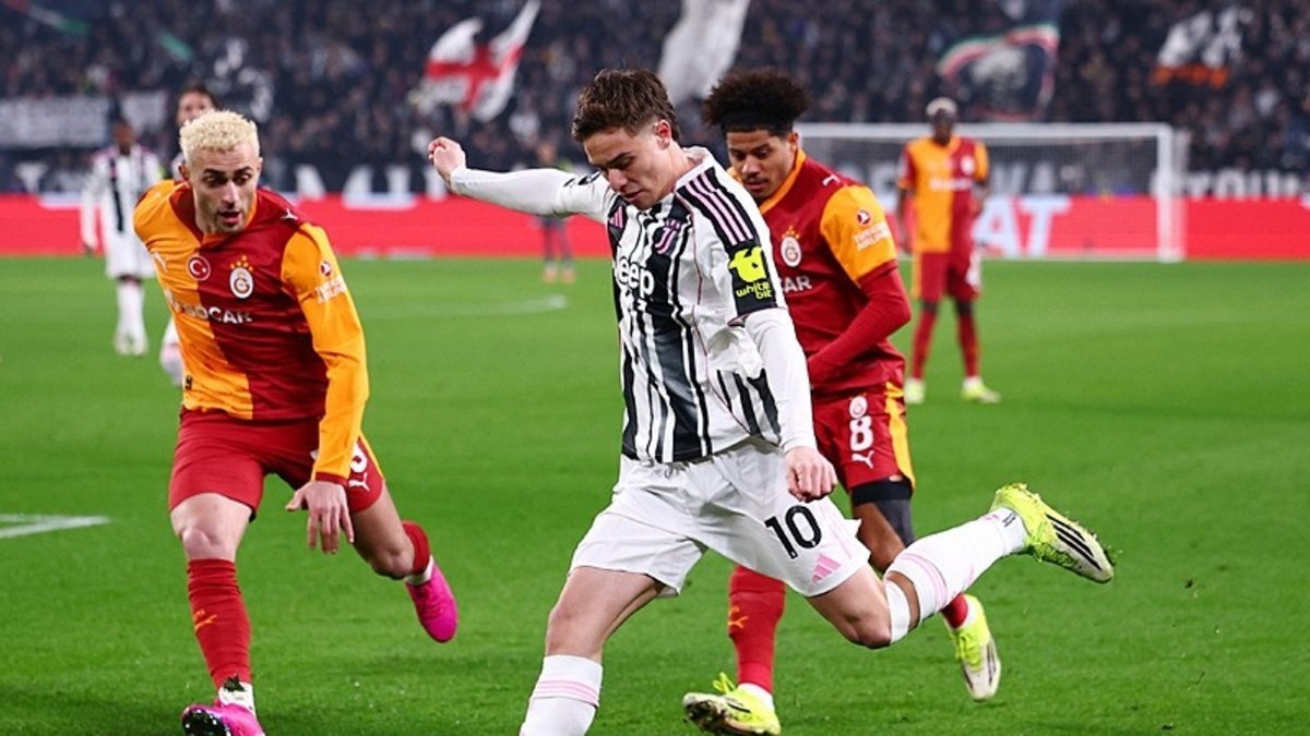 Juventus ile Galatasaray Arasındaki Maçta Kırmızı Kart Olayı!