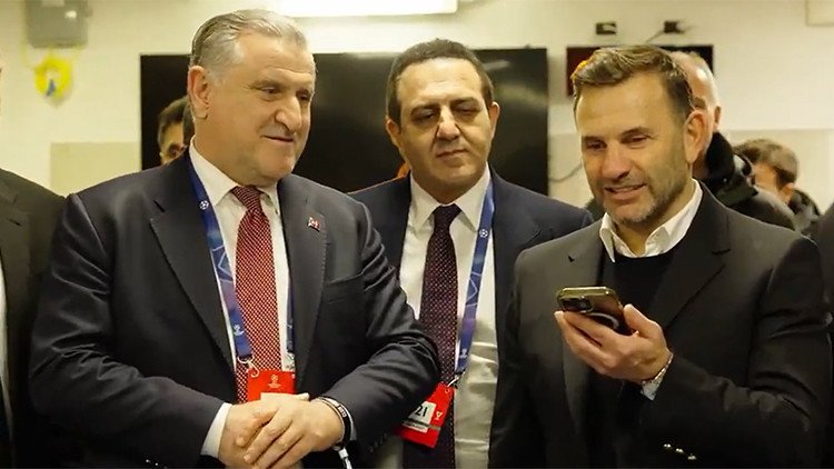 Cumhurbaşkanı Erdoğan'dan Galatasaray'a Başarı Telefondan Kutlama