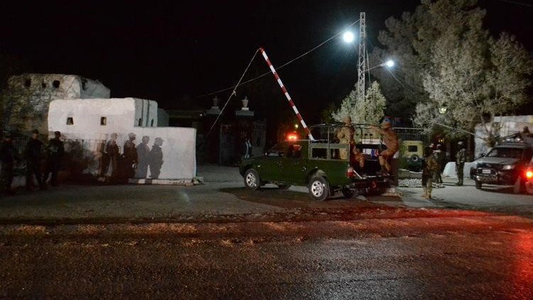 Pakistan'da Gerçekleşen İntihar Saldırısında 4 Polis Hayatını Kaybetti