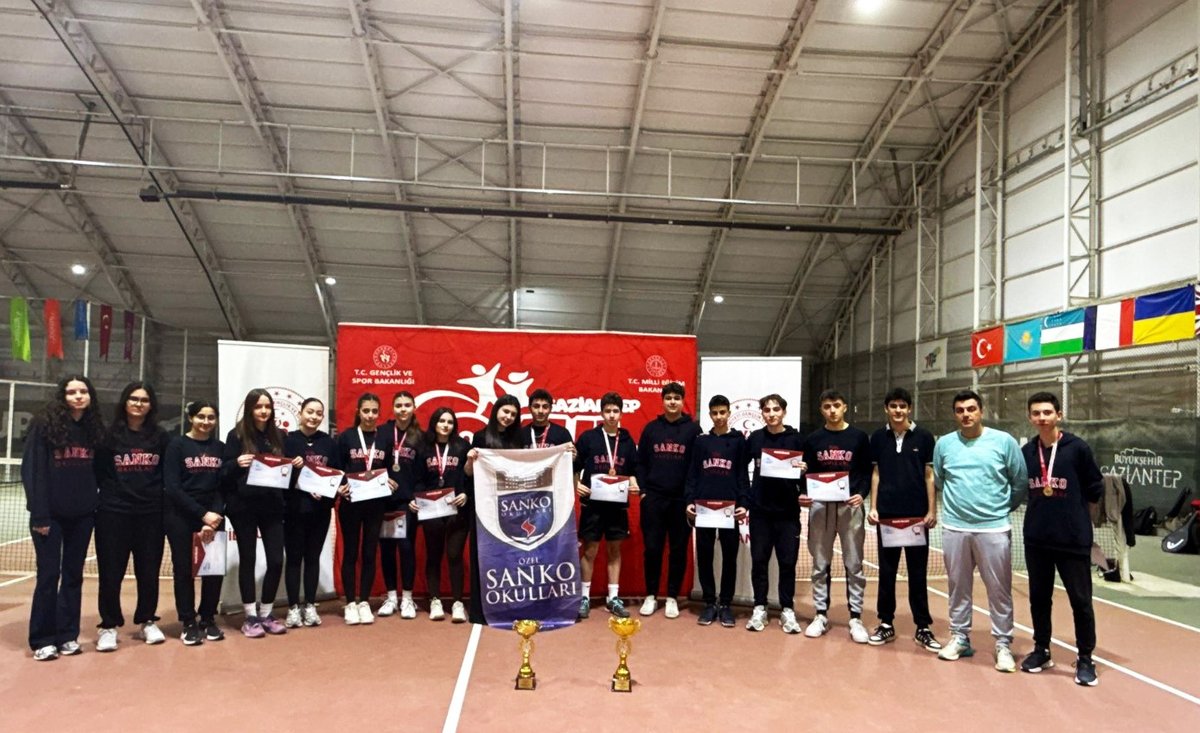 SANKO Okulları'nın Tenis Alanındaki Başarıları Dikkat Çekiyor