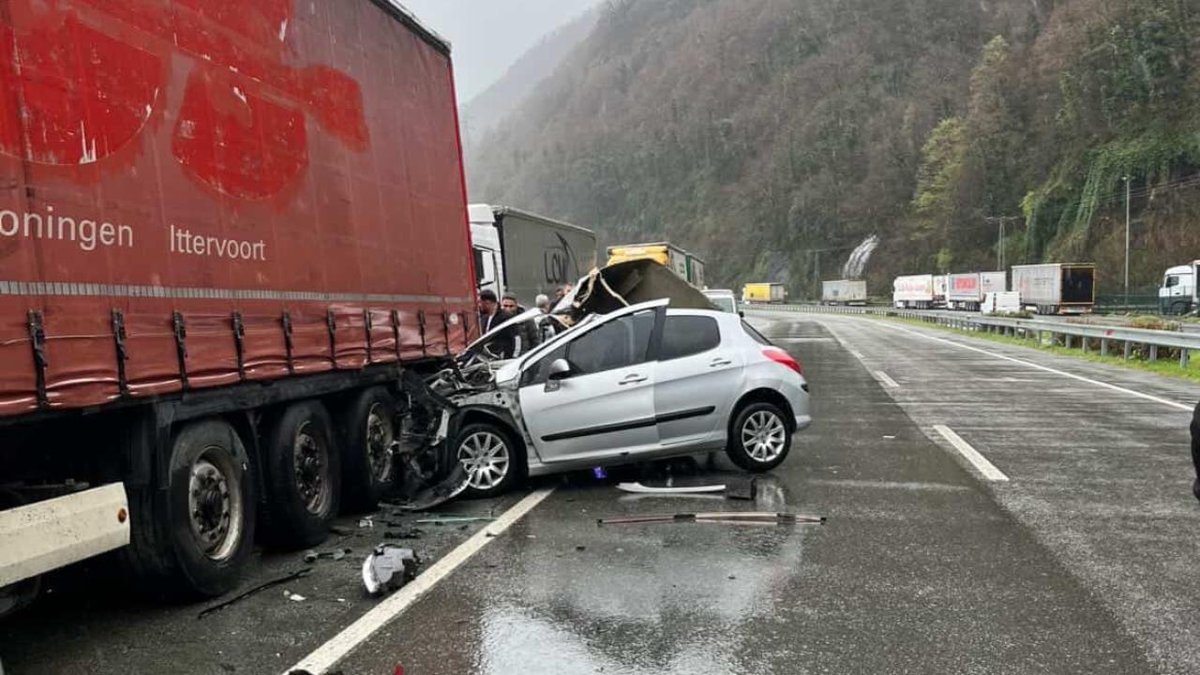 Artvin'de Meydana Gelen Korkunç Kaza: İki Can Gitti