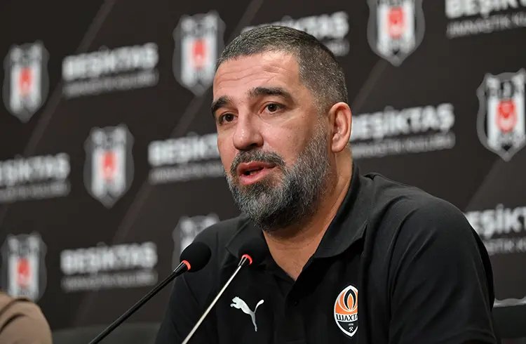 Süper Lig Takımından Arda Turan'ın Teklifine Cevap: 24 Saat İçinde Açıklama Yapıldı