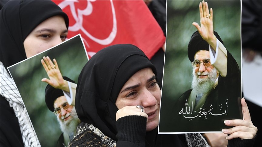 İran Medyası: ABD-İsrail Saldırısında Ölen Hamaney Meşhed'de Defnedilecek