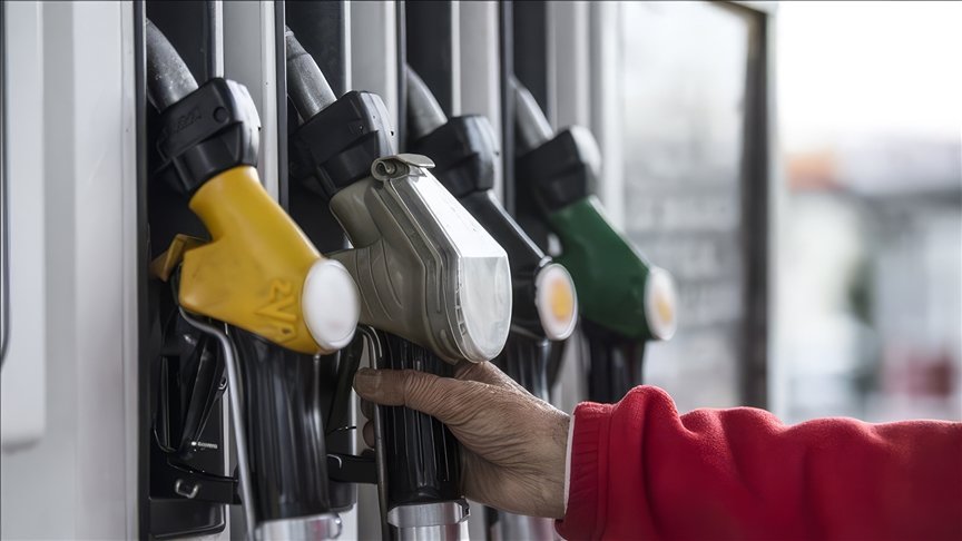 Akaryakıt Fiyatlarında Geçici Olarak Eşel Mobil Uygulaması Başlatıldı