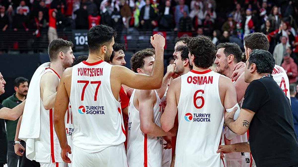 A Milli Erkek Basketbol Takımı'nın FIBA Sıralamasındaki Pozisyonu Sabit Kaldı