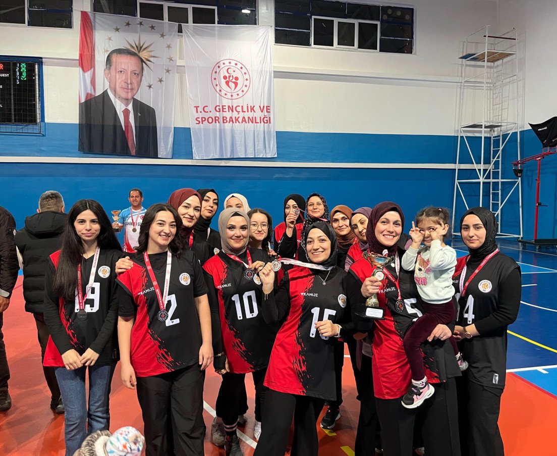 Ortaköy'de Voleybol Takımıyla Kadınların Sosyalleşmesine Destek